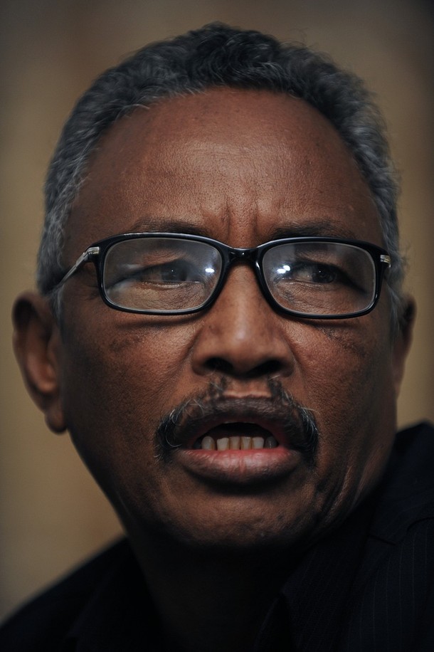 Faroole oo ku hanjabay in Puntland ay qaadanayso go’aan ay aayaheeda uga tashanayso haddii dib loo soo celiyo...